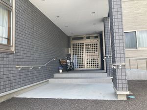 段差の少ないエントランス