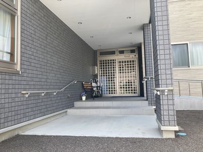 段差の少ないエントランス