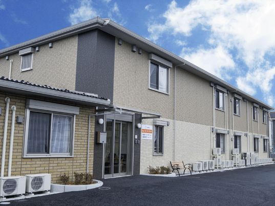 整頓された建物の外観