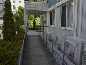 広々としたアプローチ