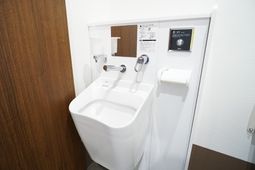 清潔な洗面台の設備