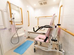 バリアフリーの快適浴室