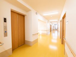 清潔な廊下の光景