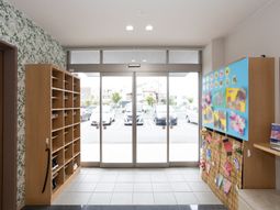 明るいエントランス