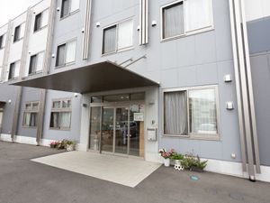 施設の入口外観