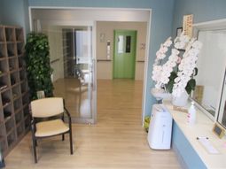 エントランスの清潔な空間