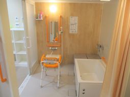 バリアフリーな浴室