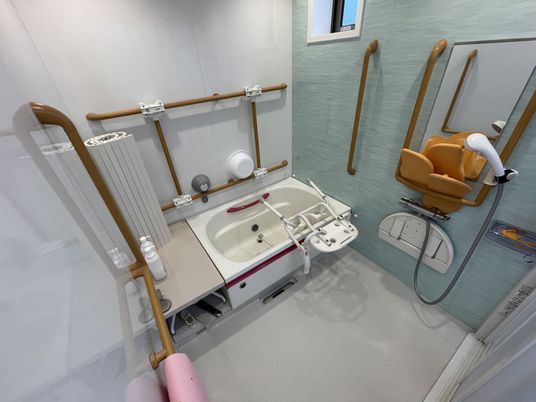 手すり設置浴室