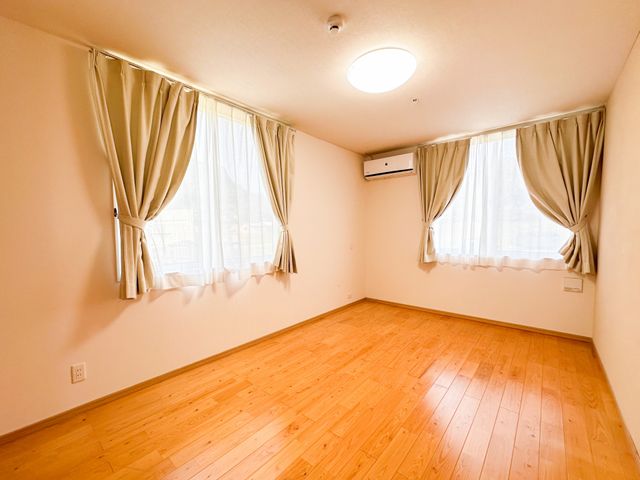 明るく広い居室の環境 居室 明るいこの居室で、ご入居者様の快適な日常をサポートしませんか。