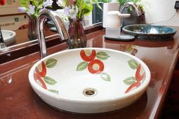 手洗い場の洗面台