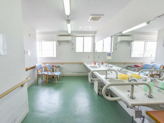 広々とした明るい機能訓練室