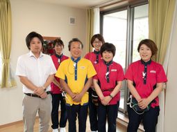 スタッフ集合写真