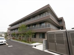 新築のモダンな外観