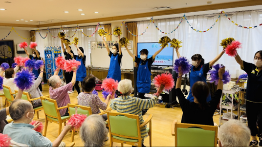 ダンスを楽しむ多目的室