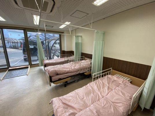 明るい多床室  