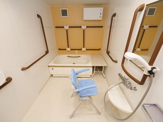 バリアフリー対応の浴室