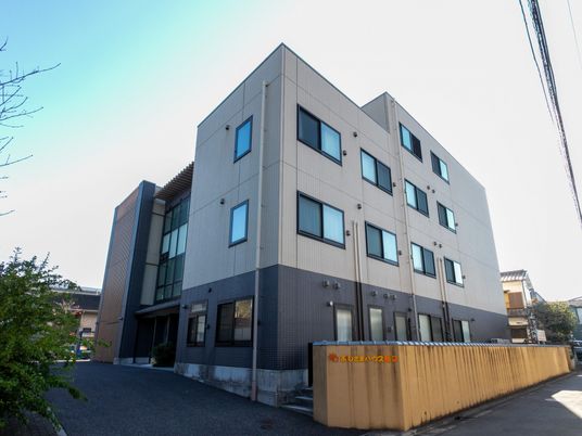 キレイな外観の建物