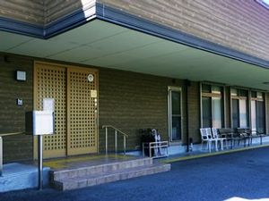 建物の出入口外観  