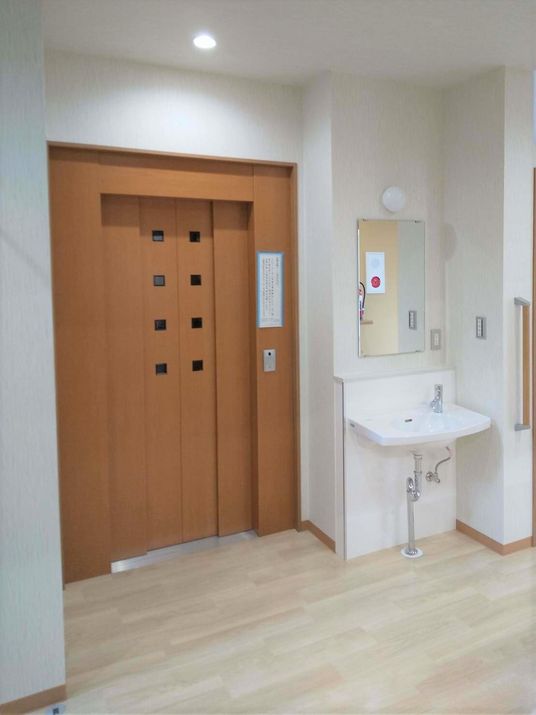 スタッフ専用設備とエレベーター