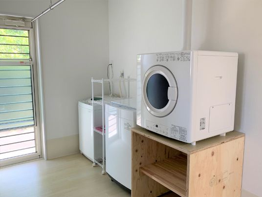 洗濯機と乾燥機の設備