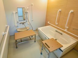 バリアフリー浴室設備