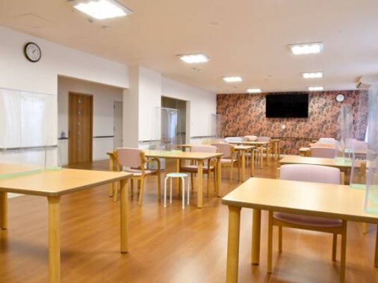 明るいダイニングルーム