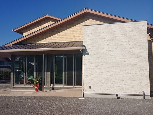 外観の建物正面  