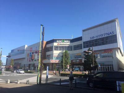 ショッピングモールの外観