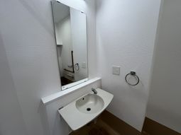 洗面台のある清潔な空間