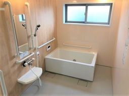 清潔な浴室設備