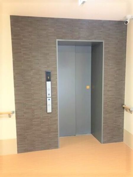 エレベーターの前の空間