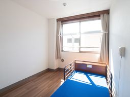 明るく清潔な居室