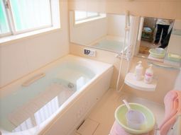 明るい洗面浴室