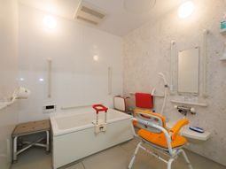 バリアフリーの浴室設備