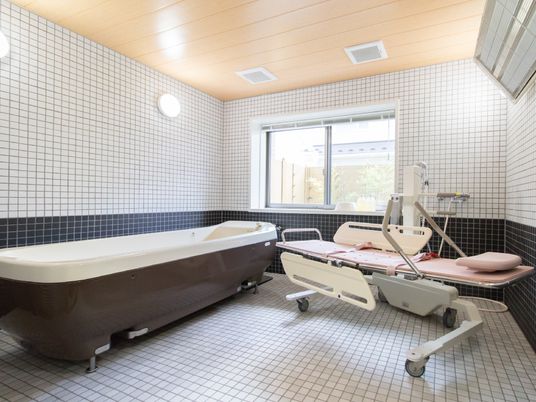 明るい浴室の様子