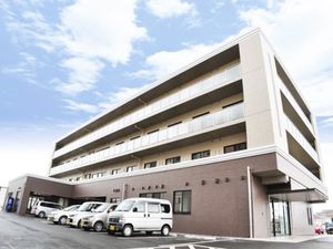 広々とした施設の外観