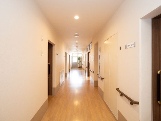廊下の落ち着いた雰囲気