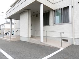 施設のエントランス風景