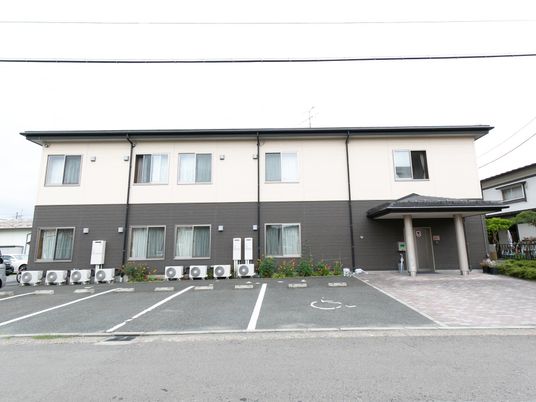 清潔感ある建物正面