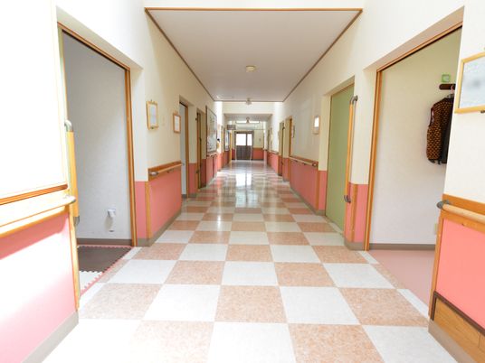 清潔な廊下の風景