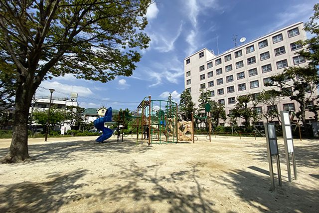 広々とした中庭