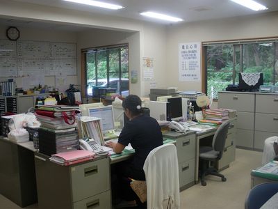 スタッフの作業する部屋
