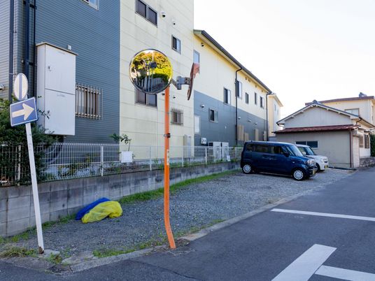 駐車場がある外観