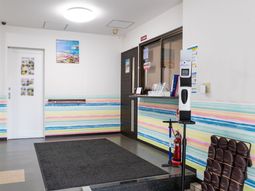 明るいエントランスホール