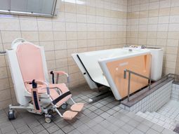 清潔な浴室設備