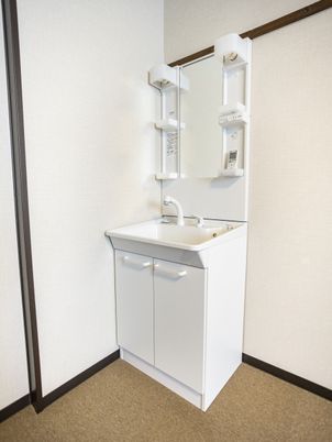 洗面台と鏡の設備