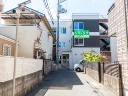 入り口が見える建物