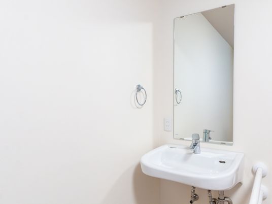 白い洗面台の洗面台