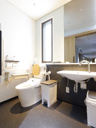 バリアフリー設計の浴室