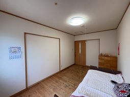 明るい居室  